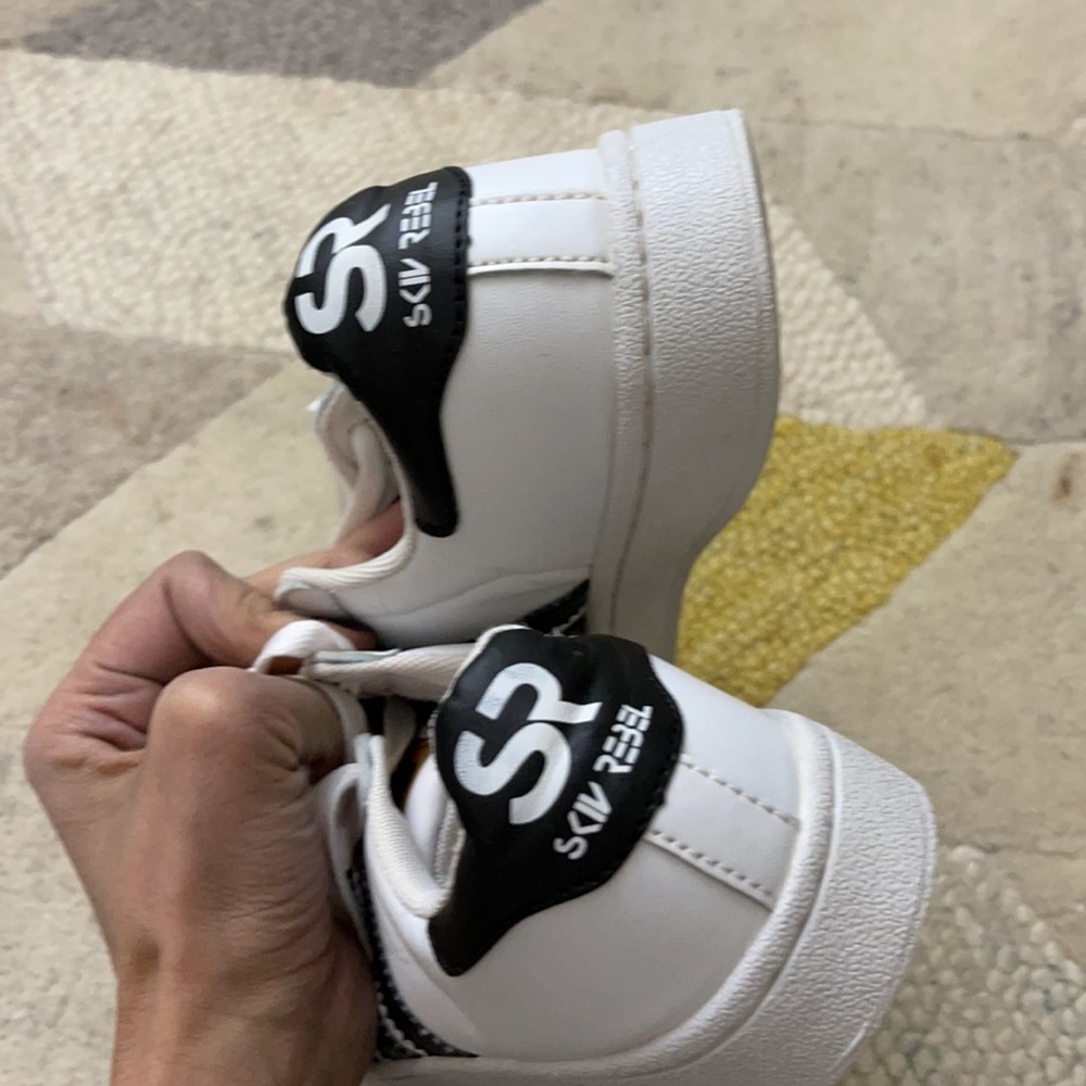 Sneakers - Picture 2 of 6